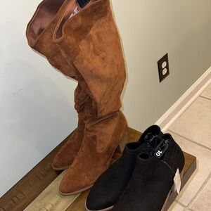 Time and Tru Boots (2) Pairs Size 10